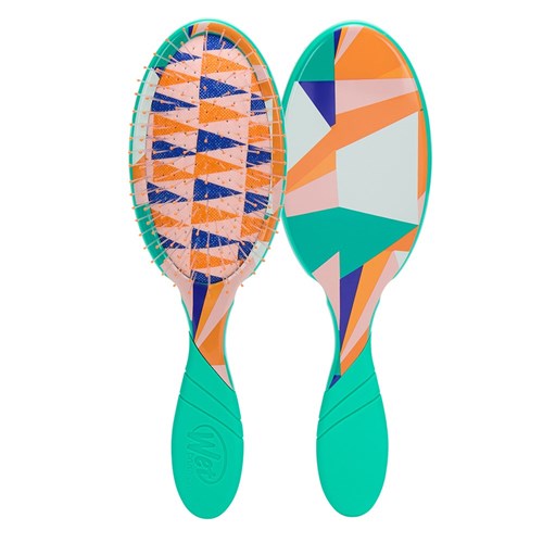 WetBrush Pro Artful Ace Detangler Flag Up